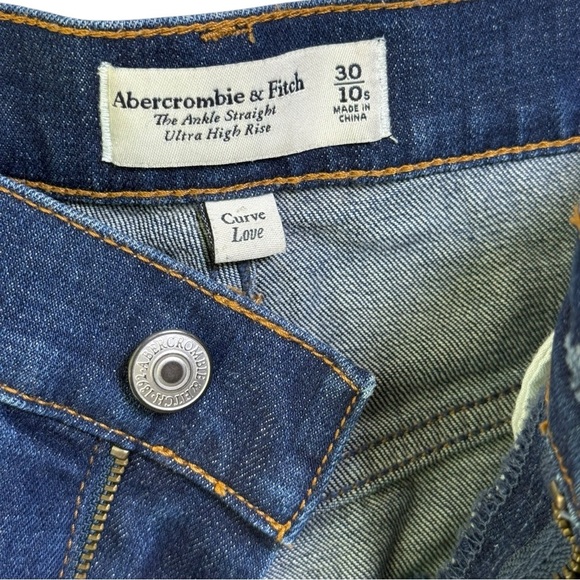 A&F Curve Love Ultra High Rise Ankle Straight Jean Sz 10 Short Petite Dark Wash - Picture 4 of 10